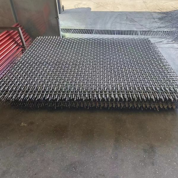 Safety Measures While Using a Vibrating Screen