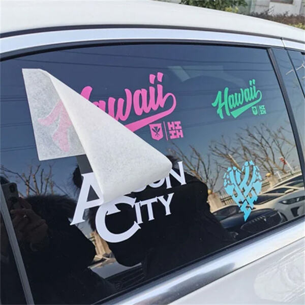Prejavyte sa pomocou personalizovaných nálepíc na auto