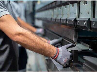 Custom Sheet Metal Processing Material Selection: Cost and Application Scenarios of Stainless Steel vs. Aluminum Alloy