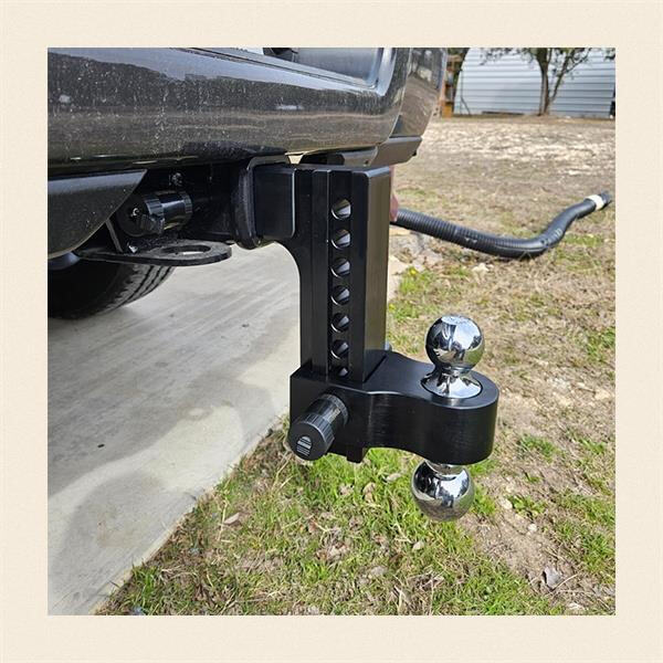 Stay ahead of the competition with our premium auto hitch selection