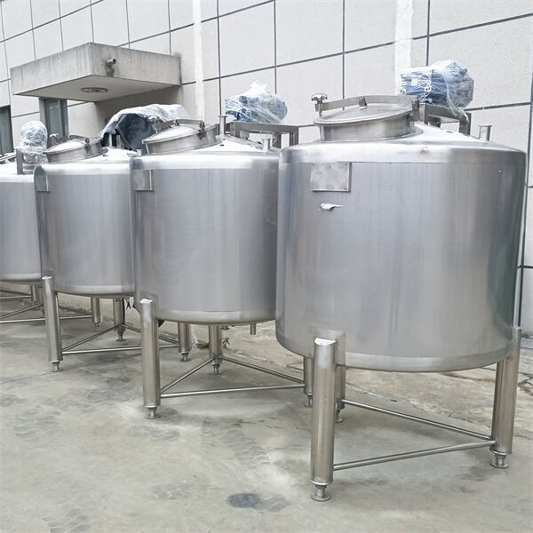 Durable stainless steel tanks for reliable operation