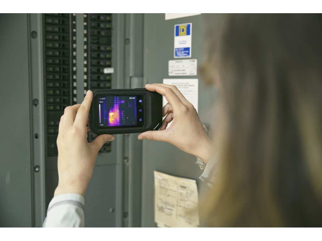 FLIR C5 Compact Thermal Camera with Wi-Fi 160 X 120 New in Stock manufacture