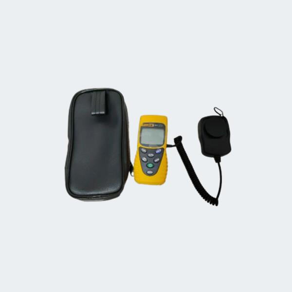 Comparing Different Types of Digital Illuminance Meters for Accuracy