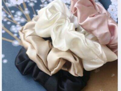 Dreamy Hair Mornings: How Silk Scrunchies and Bonnets Prevent Breakage