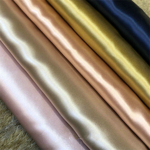 Die Eleganz des Seiden-Charmeuse-Satin-Stoffs