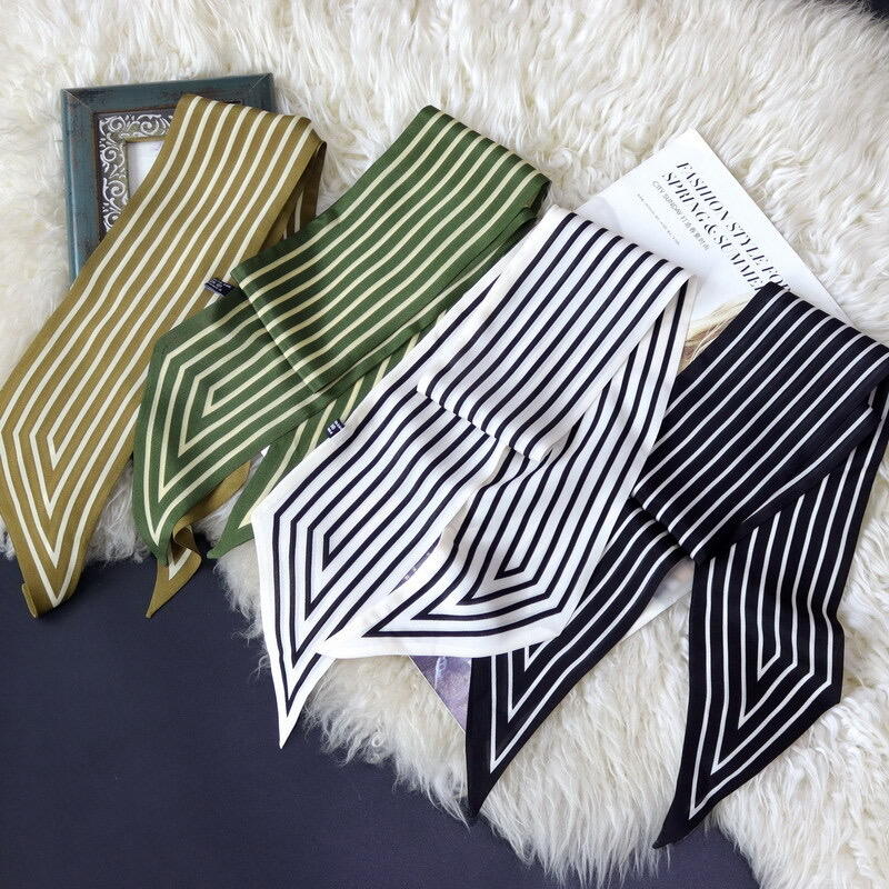 silk twilly scarf (1).jpg