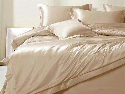 De top 5 kenmerken die klanten zoeken in een nieuwe zijden beddengoedset