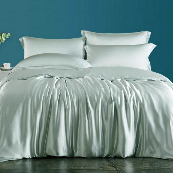 Upgrade Your Bedroom Decor with a Gorgeous Silk Bed Comforter Se