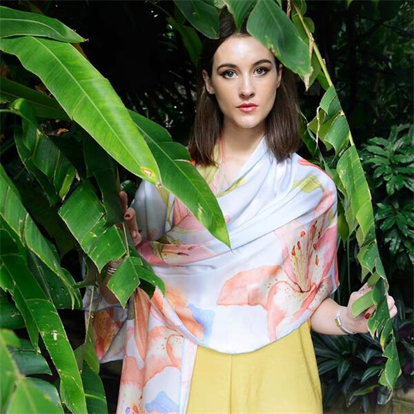 Hüll dich in Eleganz mit einem Seiden-Chiffon-Shawl