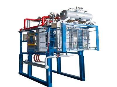 What is the size range of foam boxes that the machine can produce?