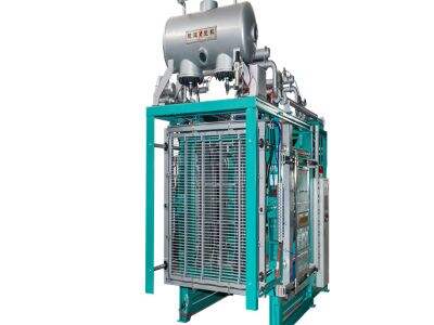 During production, if there is a sudden instability in steam supply, how should the EPS floor heating making machine be operated t