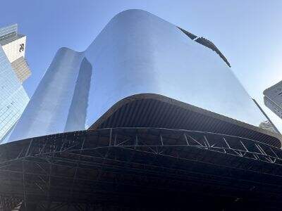 How to Overcome the Design Challenges of a specialshaped metal curtain wall