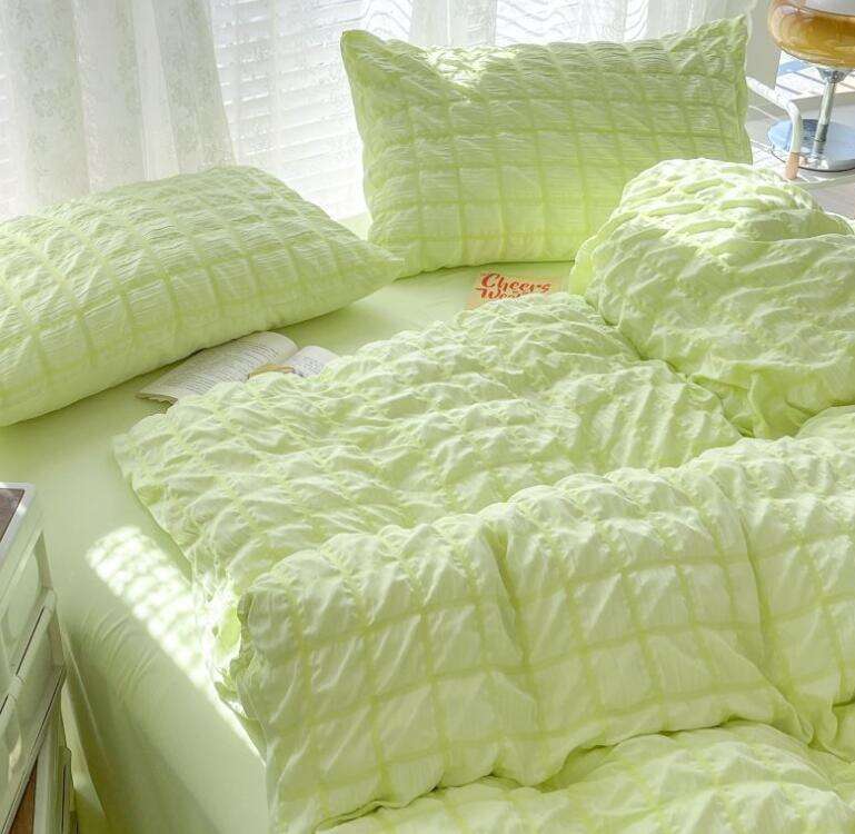 Wholesale Stripes Seersucker Bedding Set with Comforter Flat Sheet Fitted Sheet Bed Skirt Pillow Shams Pillowcases details