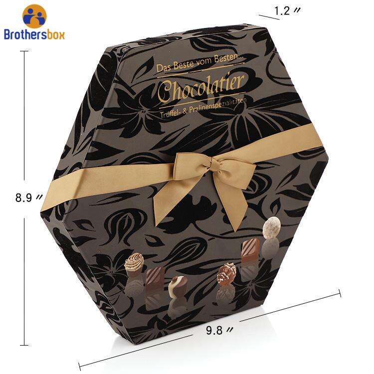 리본이 달린 맞춤형 육각 초콜릿 선물 상자