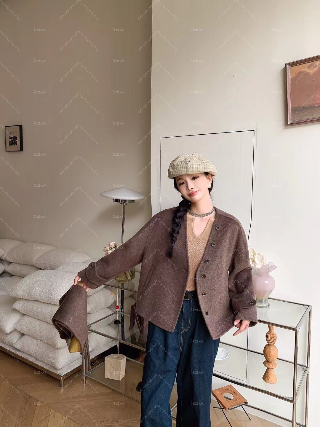 Luxurious Handcrafted Women's Double-Sided Wool Coat Custom-Made Winter Jacket Single-Button Design Fur Scarf details