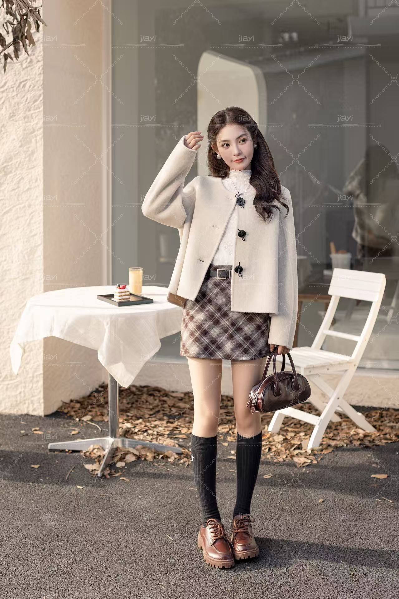 Elegant Long Sleeve Girls Red Jacket for Autumn and Winter Casual Solid Pattern Made of Women's Wool & Blends details