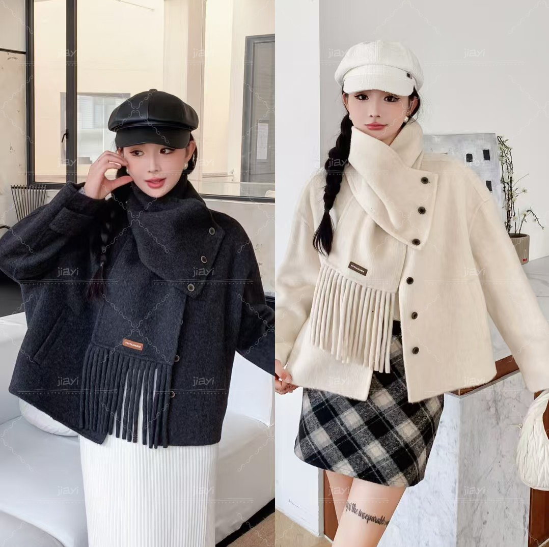 Luxurious Handcrafted Women's Double-Sided Wool Coat Custom-Made Winter Jacket Single-Button Design Fur Scarf supplier