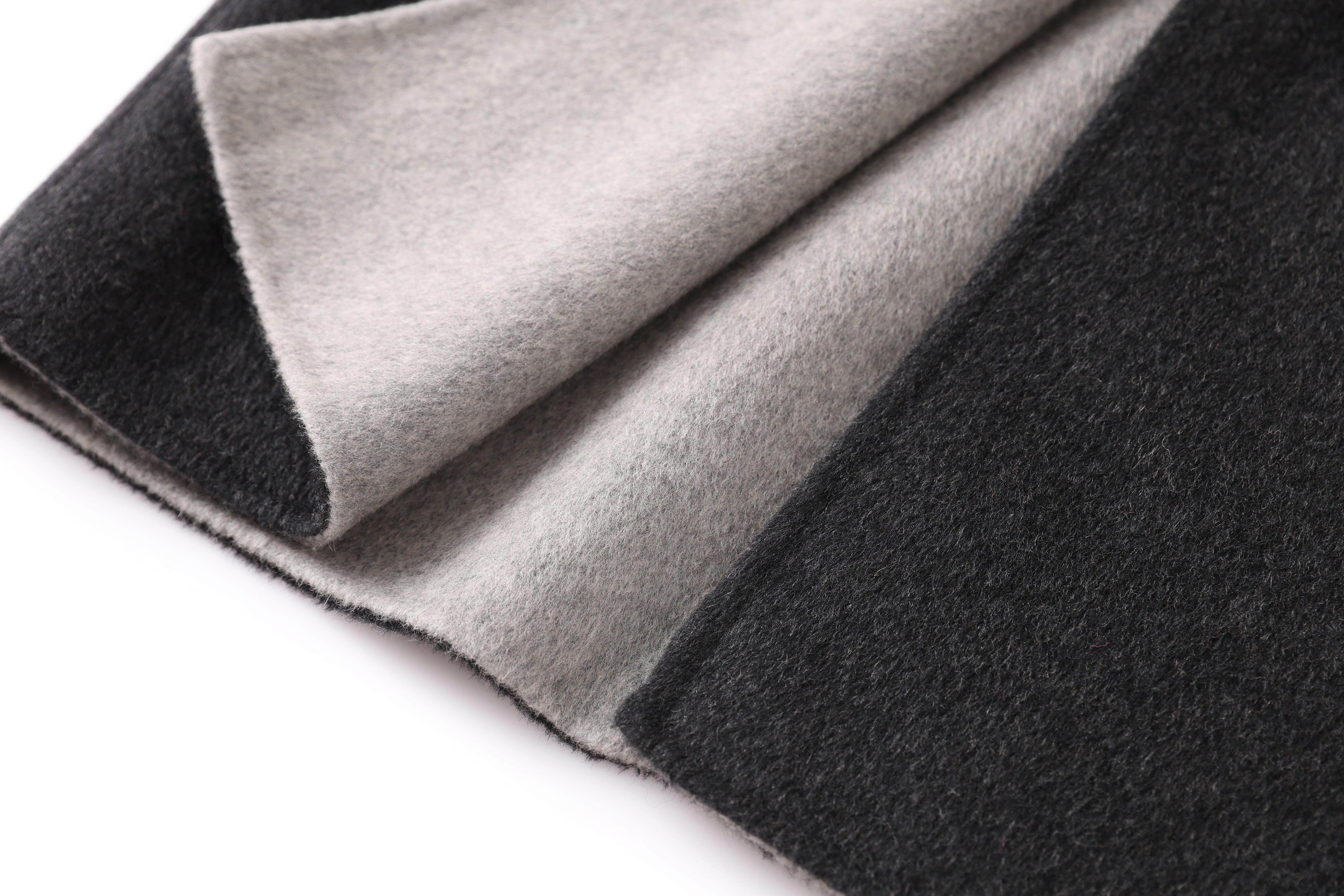 Women's High Quality 100% Wool Fleece Winter Coat Long Warm Jacket with Solid Color Design Sheep Fur Plain Dyed Long Sleeves details