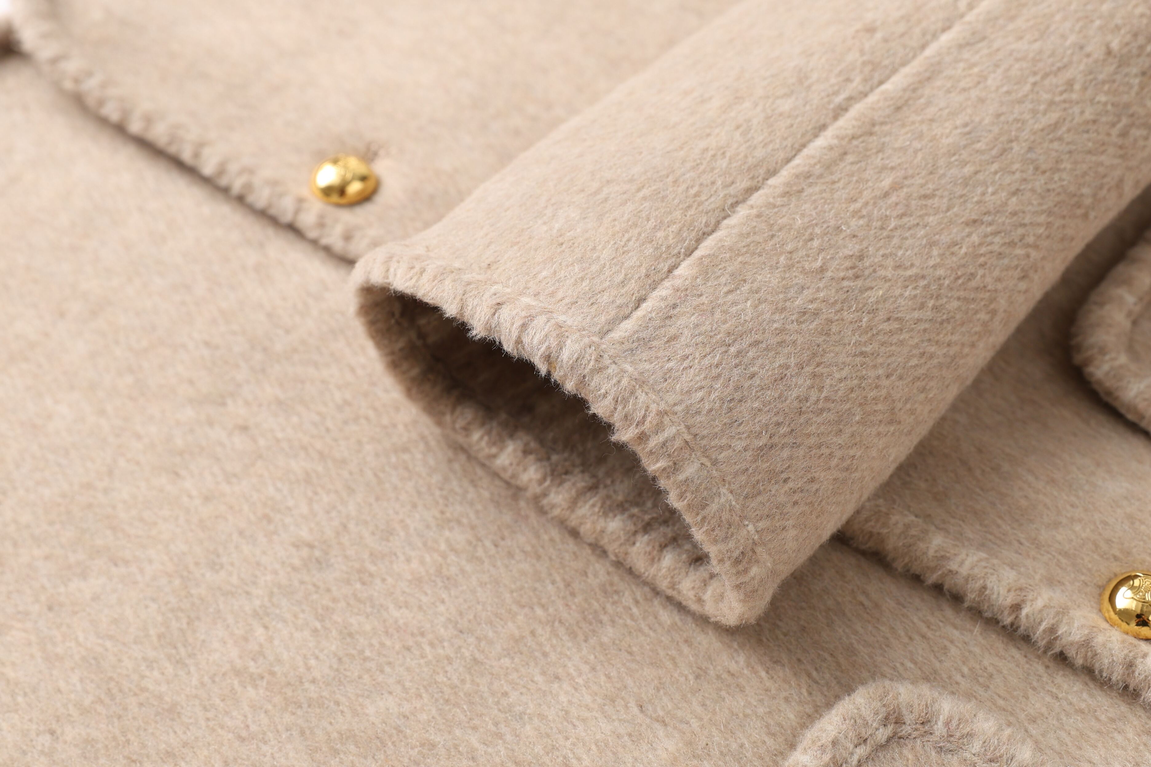 Elegant Women's Long Winter Quilted Wool Coat with Double-Breasted Cashmere Closure Logo Decoration Ground Color-New Collection manufacture