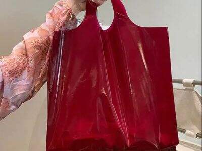 Các kiểu túi mua sắm cắt die-cut nào đang phổ biến tại các cửa hàng bán lẻ?