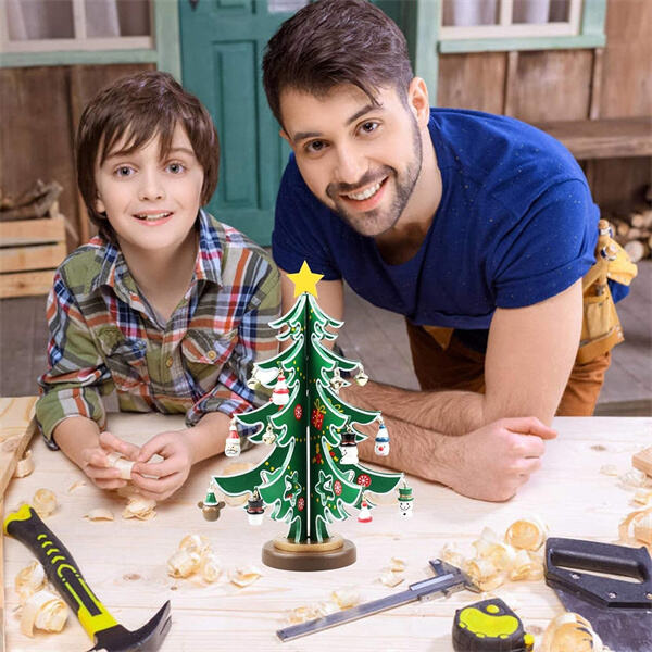 Ciamar Cleachdadh Chrìstmas Tuaighte 3D le Daraich