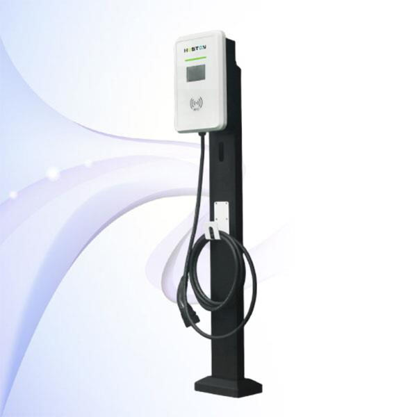 Versatile AC charger to keep you connected while on the road