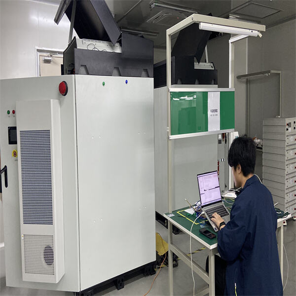 Explorando el potencial del almacenamiento de baterías en microredes