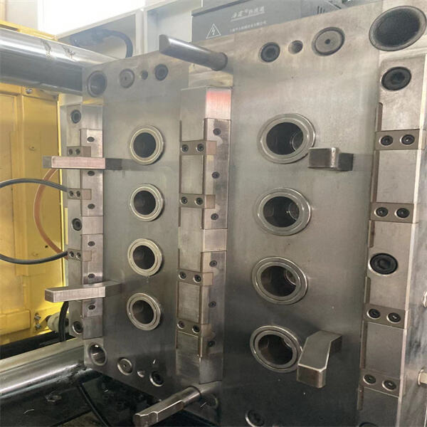 Benefits of Using Plastic Cap Injection Molding Machines