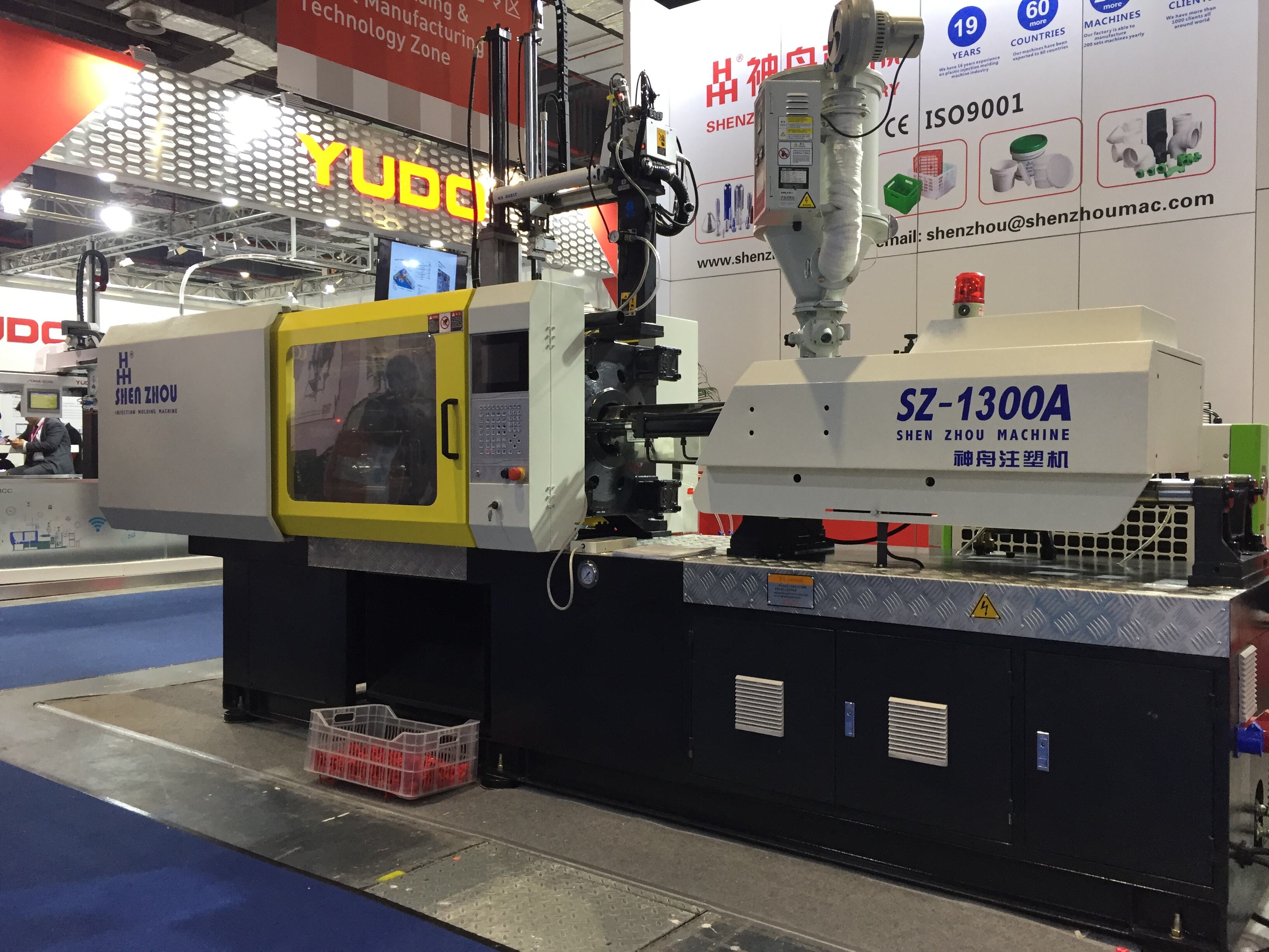 product plastic led light machine low price electrical equipment manufacturing machinery injection molding machine-0