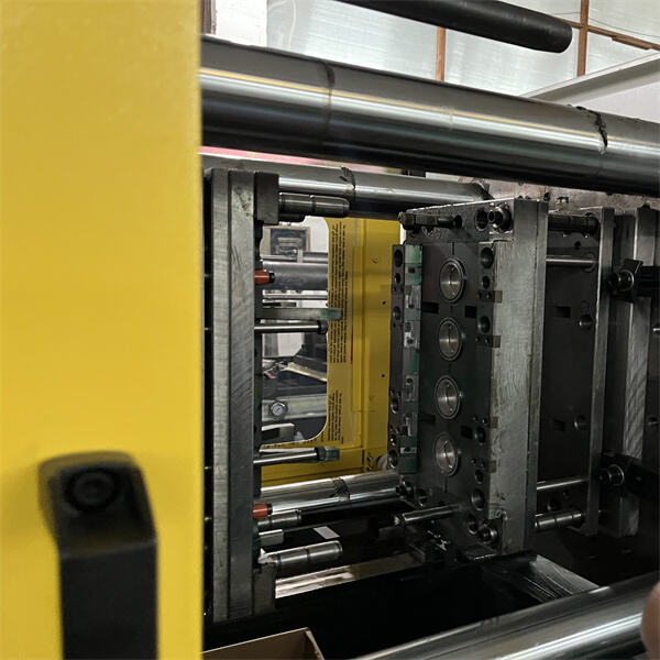 Factors influencing the price of plastic bottle cap making machines