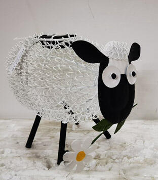 LED Figures Sheep Outdoor Decor Solar Garden Ornaments Iron Crafts Light up Animal Statues details