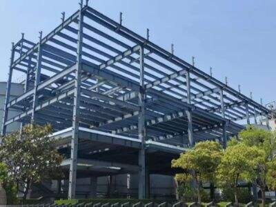 Почему многоэтажные стальные каркасы — лучший выбор для коммерческого строительства: готовые решения HUAZHONG