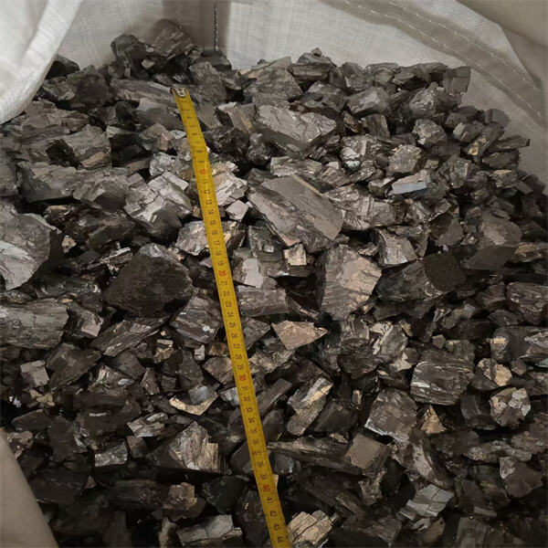 How ferrous chrome plays a crucial role in the aerospace and automotive industries