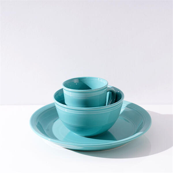 Impress Your Guests with a Stunning Porcelain Dinnerware Collection