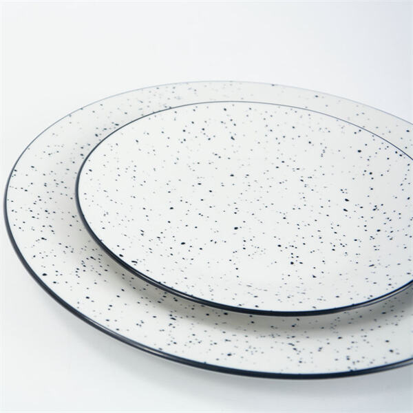 Elevate your dining experience with this set of six ceramic dinner plates