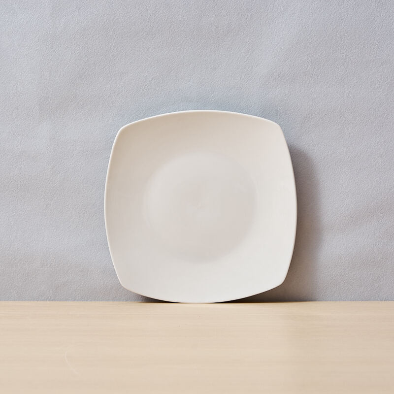 Wholesale Modern Square Ceramic Dinner Set for Hotel & Restaurant Custom 16-24 Pcs White Porcelain China Plate Durable Feature supplier