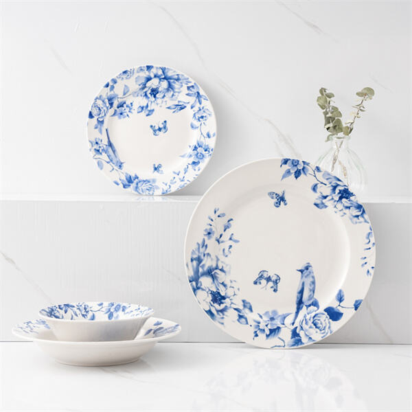 Make a statement at your next dinner party with exquisite porcelain dinnerware