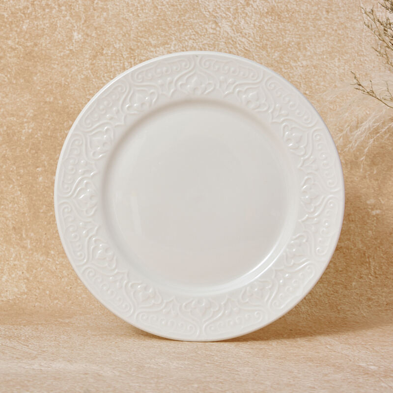 Hot-Selling 16-Piece Customizable Embossed Porcelain Tableware Set White Stoneware Dinner Plate Sets for Hotels factory