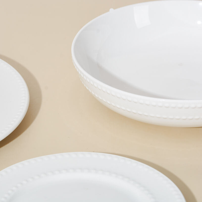 Custom Designed American Style Lightweight Porcelain Dinnerware Set Durable Dishwasher Safe Plates for Home & Hotel Kitchens supplier