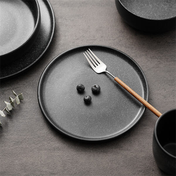 Black dinnerware pairs perfectly with any existing tableware you may already own.