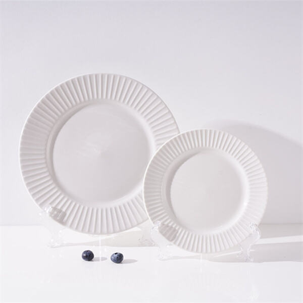 Discovering Vintage Ceramic Plates