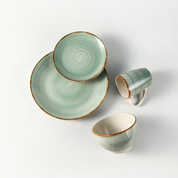 Sip and dine in style with our luxury porcelain dinner se