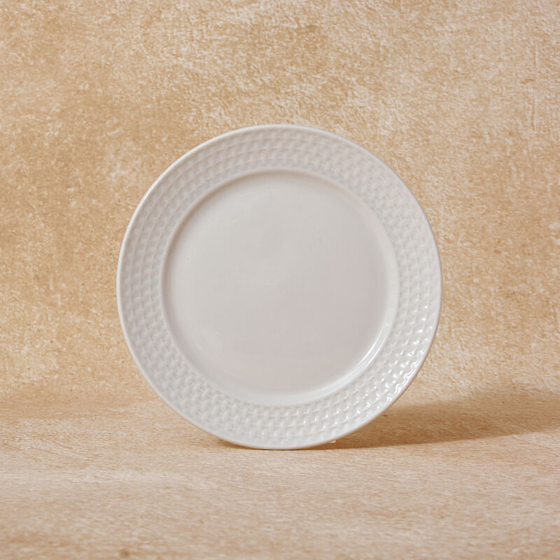 Wholesale 6-Piece Anime Cartoon Pattern White Porcelain Dinnerware Set for Hotels Dishwasher Safe & Sustainable factory