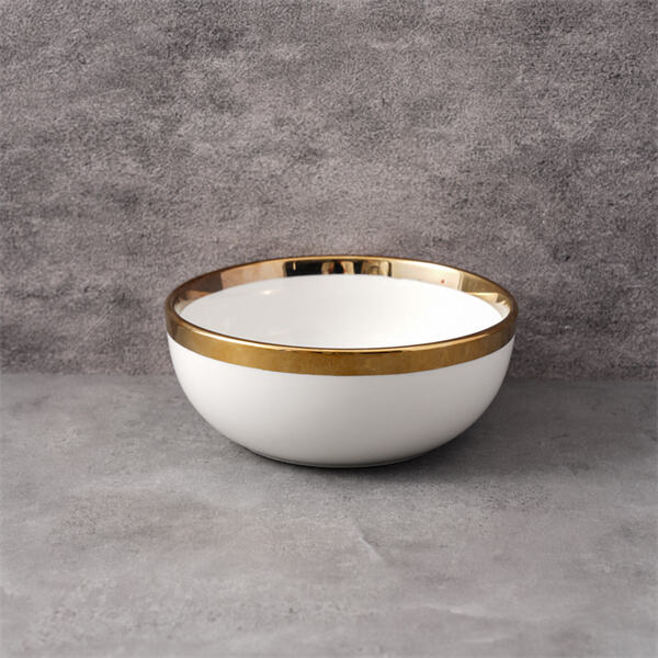 Zaskocz miłośnika jedzenia pięknym ceramicznym talerzem na makaron.