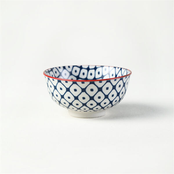 Add a touch of sophistication to your table with these exquisite pasta bowls in stoneware.
