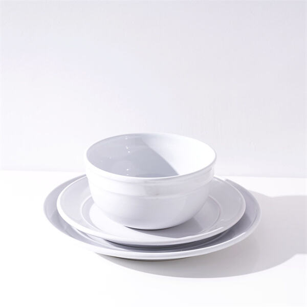Choosing the right plates and bowls for every occasion