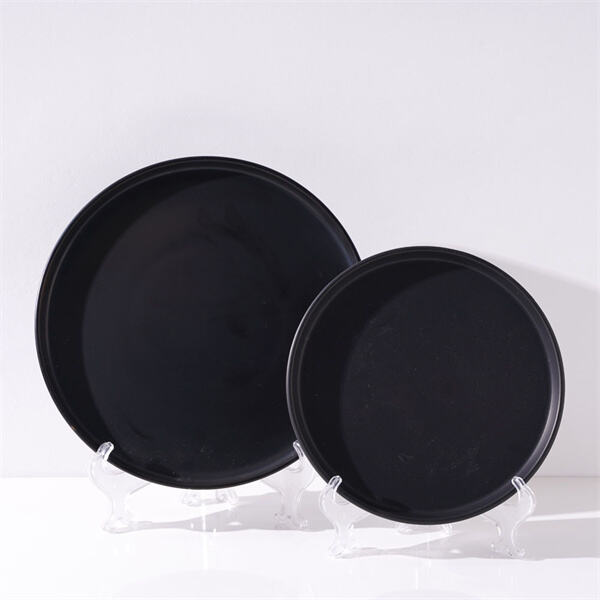 Add a touch of style with a black plate se