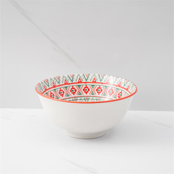 The art of setting a beautiful table with porcelain