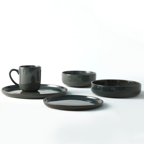 Create a cohesive look for your table with a matching stoneware dinner set.