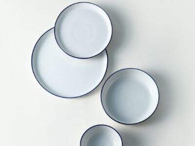  Decorated Plates: Unique Designs That Tell a Story at Your Table